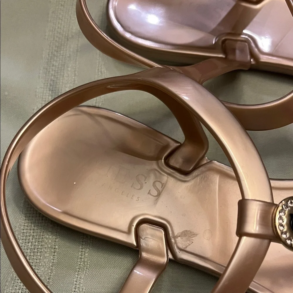 Guess Gold Chain Accent  sandals size 8